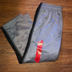 Outerstuff Boys sweatpants New With Tags Size 5
